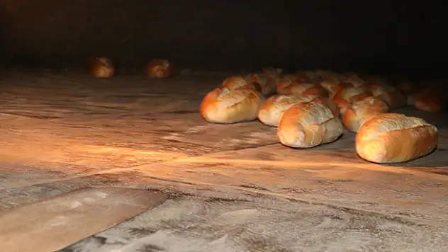 Buğday yetiştiren belediyeden yoksula ücretsiz ekmek
