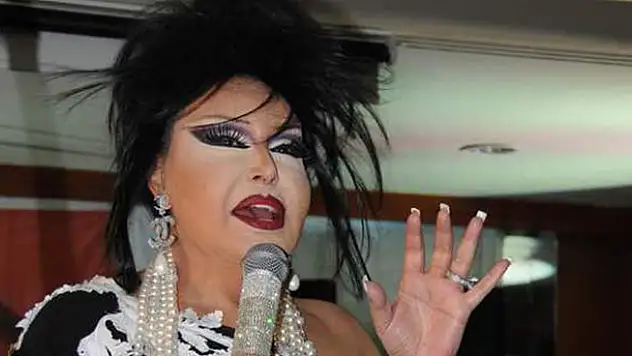Bülent Ersoy 'uçak kemeri' davasında ifade verdi