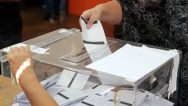 Bulgaristan halkı milletvekili seçimleri için sandık başında