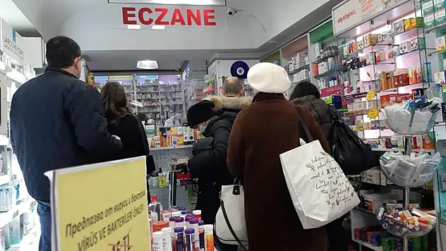 Bulgarlar ilaçlarını da Edirne'den alıyorlar
