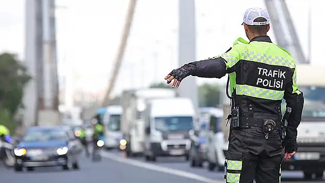 Bunları yapan yandı! Drift atmak 30 bin, alkollü araç kullanma 13 bin, radar cezası bin 500 TL! 2024'ün trafik cezaları