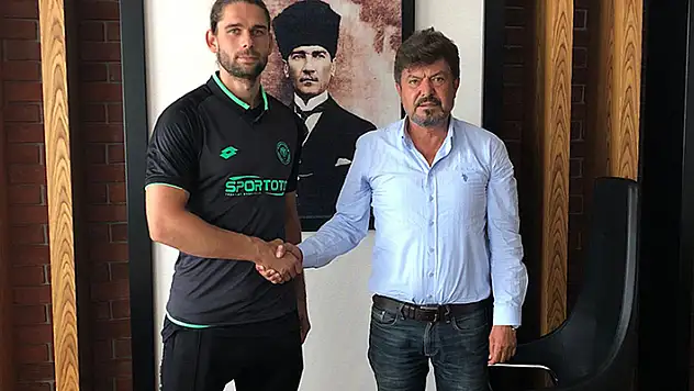 Burak Yaşar, 1922 Konya'da kaldı 