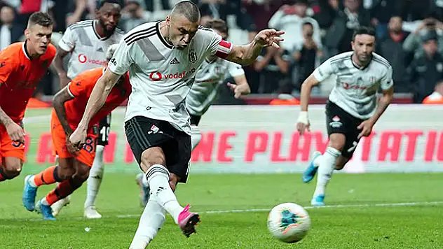 Burak Yılmaz lige golle döndü
