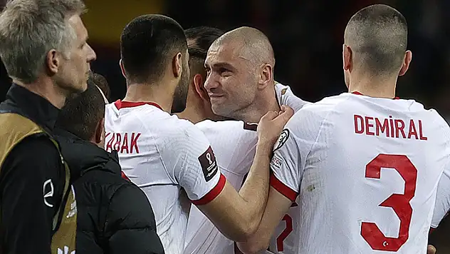 Burak Yılmaz milli takıma veda etti
