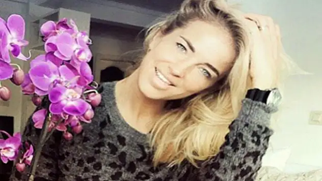 Burcu Esmersoy'a polisi aratan olay!