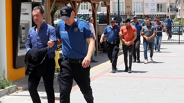 Burdur'da diyaliz sonrası 3 hastanın ölümüyle ilgili 4 kişi gözaltına alındı
