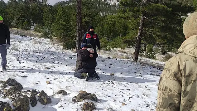 Burdur'da dağda kaybolan avcı jandarma ekipleri tarafından sağ olarak bulundu
