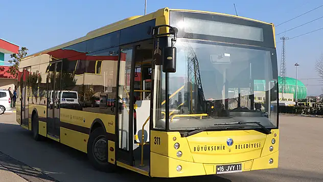 Bursa Büyükşehir Belediyesi, öğrencilerin toplu taşıma ücretini 5 TL'ye düşürdü