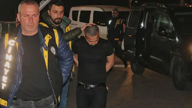 Bursa'da 2 kişiyi öldürdü, cesetlerden birini bagajına koyduğu otomobille İstanbul'da yakalandı

