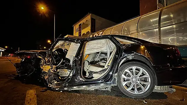 Bursa'da aracıyla metro hattının duvarına çarpan DSP Genel Başkan Yardımcısı Hüseyin Kul hayatını kaybetti
