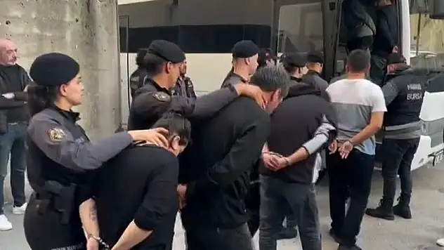 Bursa'da dev uyuşturucu operasyonunda 53 kişi tutuklandı
