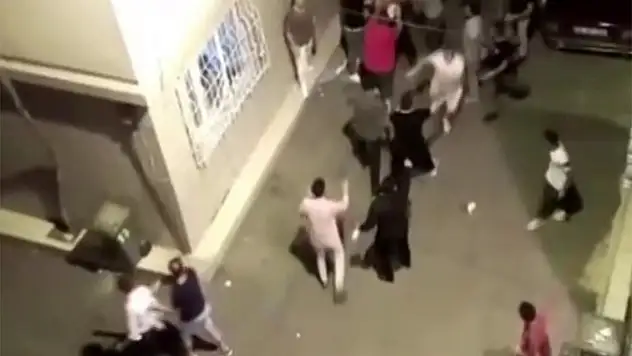 Bursa'da düğünde kavga çıktı, ortalık savaş alanına döndü
