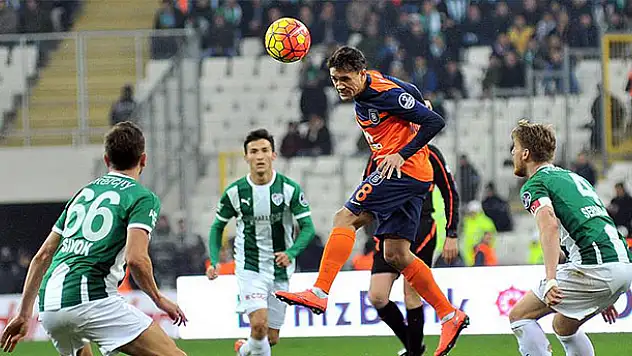 Bursa'da gol düellosundan galip çıkmadı