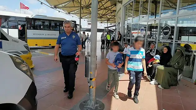Bursa'da iki çocuk şehirler arası otobüsle kaçarken yakalandı! Söyledikleri yürek burktu
