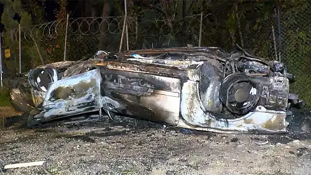 Bursa'da kavşakta takla atıp yanan otomobilin sürücüsü olay yerinden kaçtı
