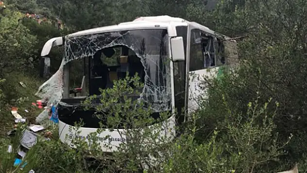 Bursa'da Otobüs Devrildi: 2 Ölü, 25 Yaralı