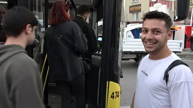 Bursa'da otobüs ısmarlayan genç olayın aslını anlattı! Gerçek bambaşka çıktı 
