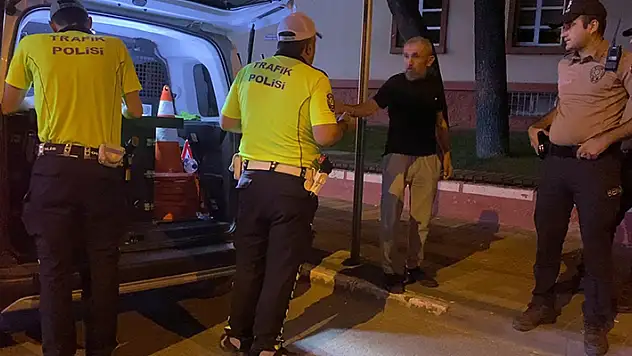Bursa'da polise direnen alkollü sürücü, ceza yiyince 'İyi, hayırlı olsun' dedi

