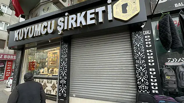 Bursa'da yaşayan Suriyeli kuyumcu, Suriyelilerden topladığı paralarla sırra kadem bastı