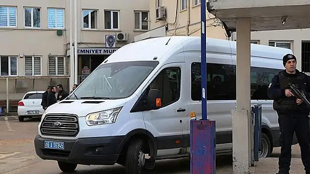 Bursa merkezli-FETÖ/PDY operasyonunda 5 tutuklama