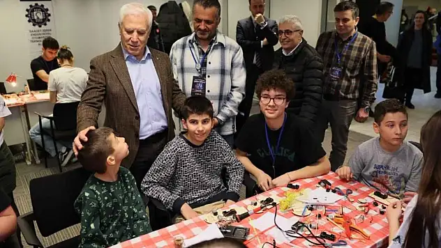 Bursa'da gençler bilimle buluştu