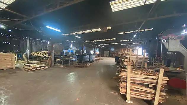 Bursa'da kimliksiz yabancı uyruklulara yer temin edip çalıştıran 2 kişiye gözaltı
