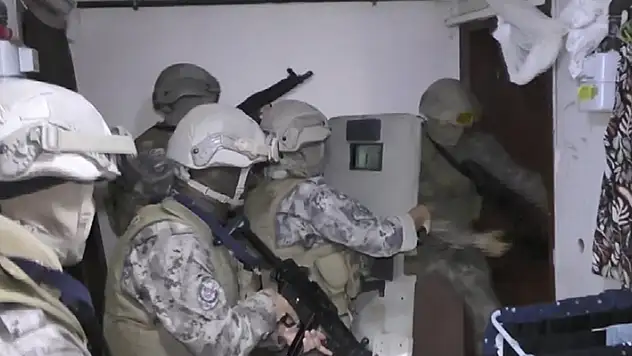 Bursa'da ruhsatsız silah ve tefeci operasyonu: 34 gözaltı
