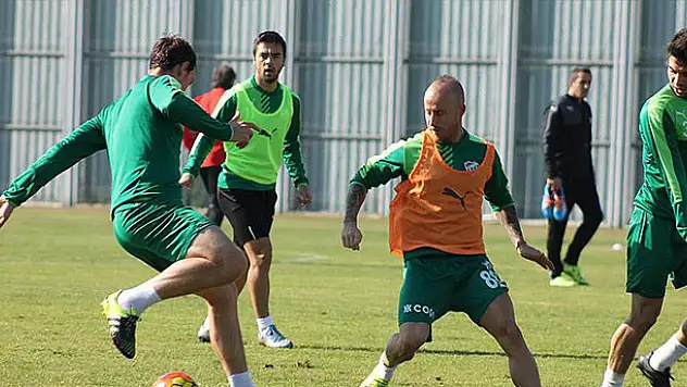 Bursaspor'da Beşiktaş maçı hazırlıkları sürüyor