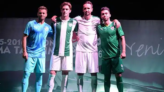 Bursaspor'da yeni sezon formaları tanıtıldı