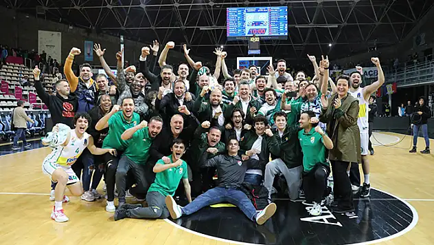 Bursaspor kupa için parkeye çıkıyor 
