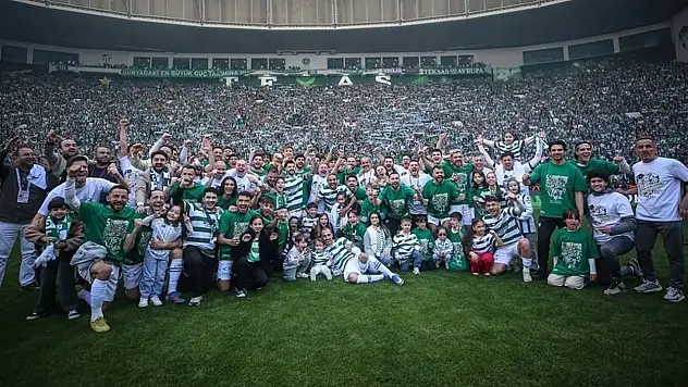 Bursaspor tüm kulvarlarda şampiyon oldu