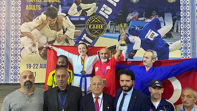 Büşra Tuna'dan önemli başarı 