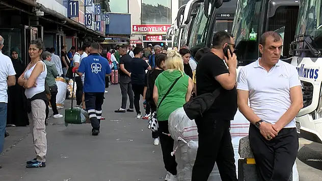 Büyük İstanbul Otogarı'nda bayram yoğunluğu