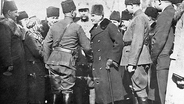 Büyük Önder Atatürk, Milli Mücadele'nin kalbi Ankara'ya 106 yıl önce adım attı