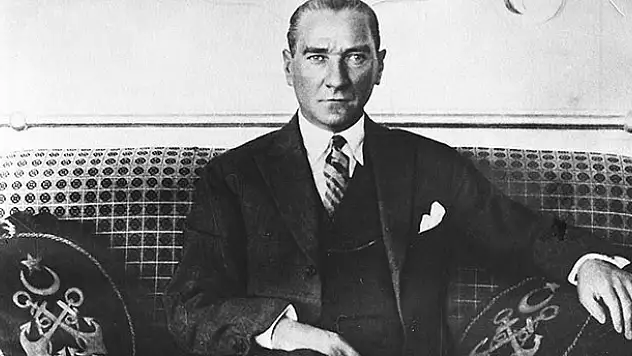 Büyük Önder Atatürk'ün ebediyete intikalinin 82'nci yılı