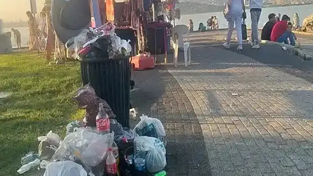 Büyükada 'çöp ada'ya döndü
