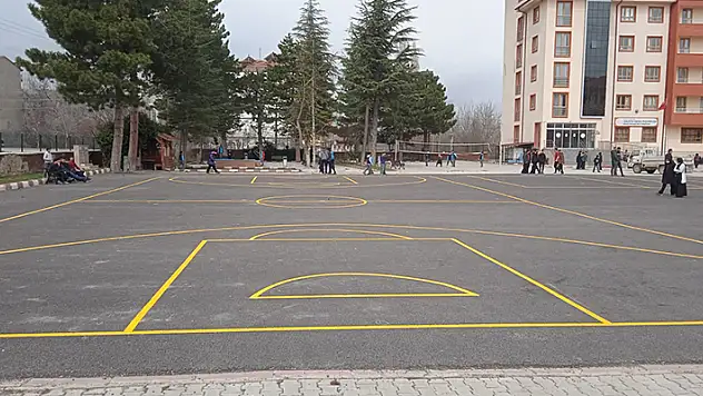 Büyükşehir 278 okulda oyun alanları oluşturdu
