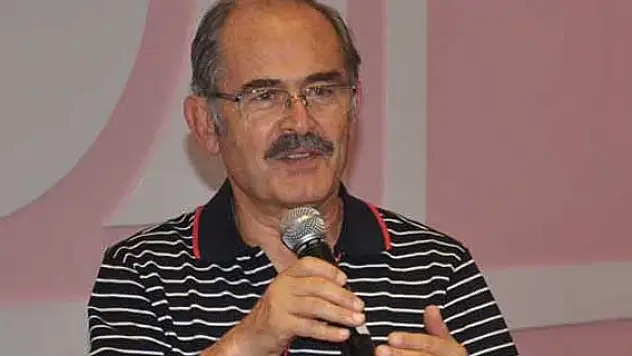 Büyükşehir Belediye Başkanı Büyükerşen, ameliyat oldu