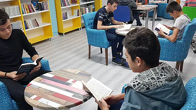 Büyükşehir Belediyesi'nden Karapınar'a Z kütüphane
