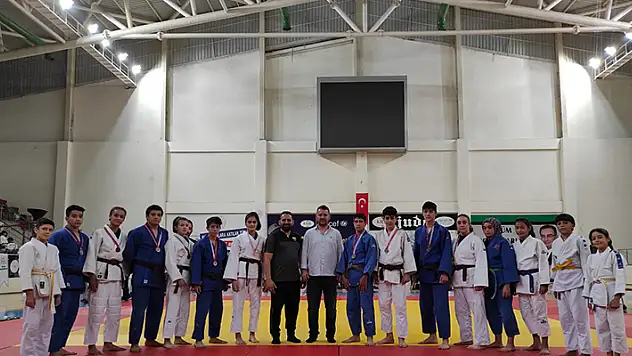 Büyükşehir Belediyesporlu judocular göz doldurdu
