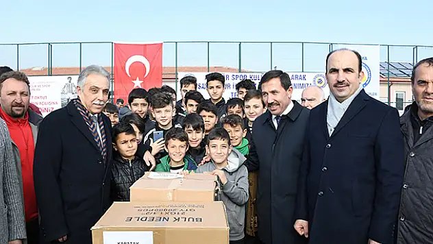 Büyükşehir'den amatör spor kulüplerine malzeme desteği
