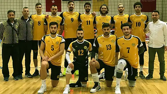 Büyükşehir galibiyetle başladı