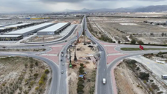 Büyükşehir, o kavşakta yol genişletme çalışması başlattı