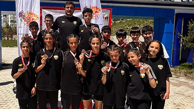 Büyükşehir'de madalya yağmuru
