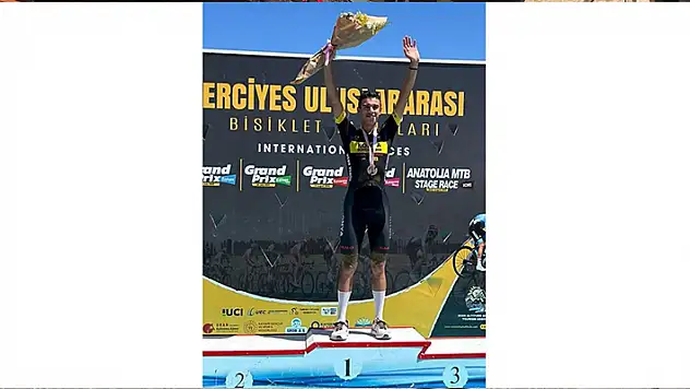 Büyükşehirli Samet Bulut'tan altın madalya