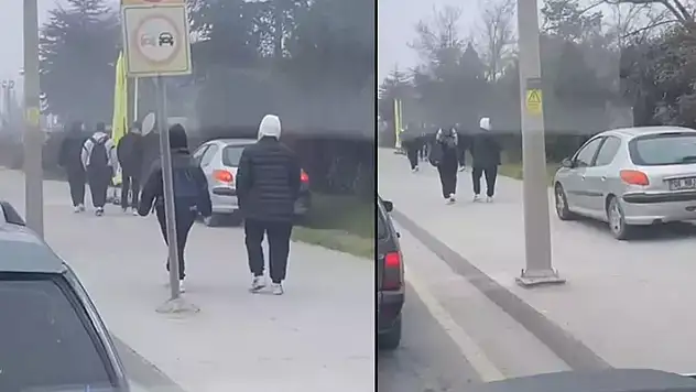 Cadde yerine kaldırımdan gitti yayalardan yol istedi!
