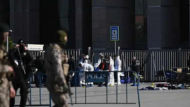 Çağlayan Adliyesi'nde polise silahlı saldırı! Yaralı bir vatandaş hayatını kaybetti 