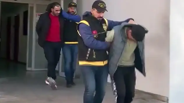 Çaldığı araç hoşuna gidince arkadaşlarını da alıp gezmeye çıkan şahıs, yakalanıp tutuklandı