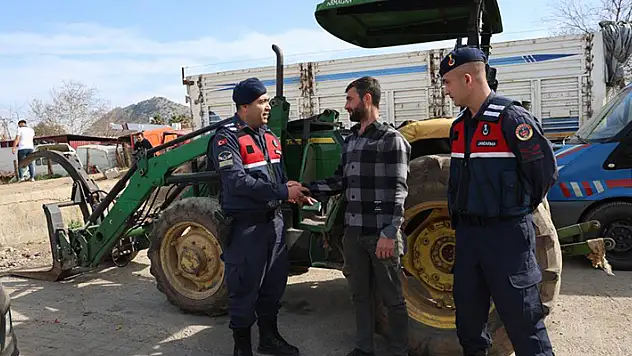 Çalınan traktör jandarmanın 700 kilometre takibi sonucu bulundu
