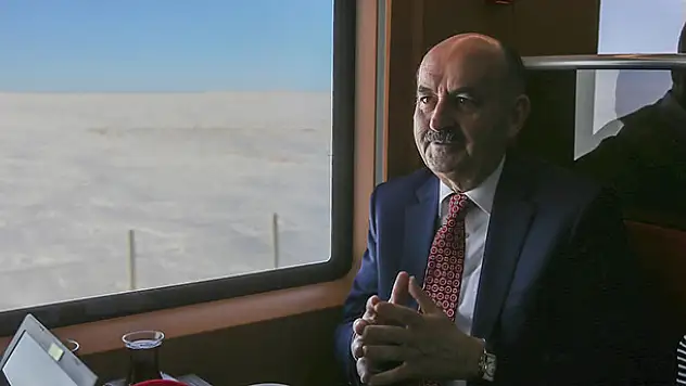 Çalışma Bakanı Konya yolunda basın mensuplarıyla bir araya geldi